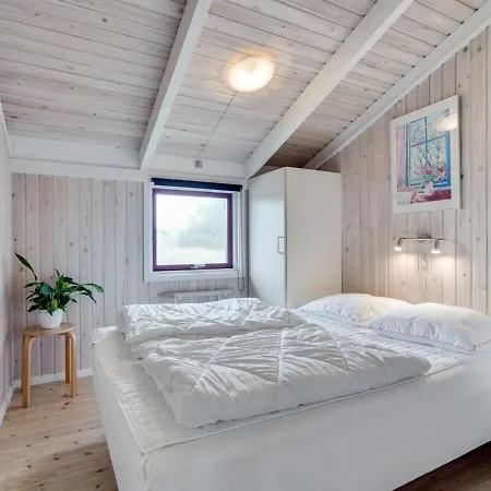 Holiday home Bertie - 700m From The Sea In Nw Jutland By Interhome